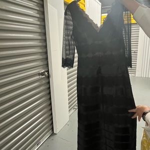 Elegant long black and beige dress!